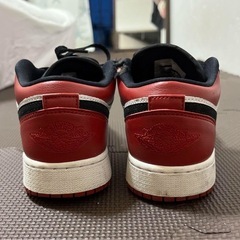 ナイキ エアジョーダン1 ロー ブラック トゥの画像