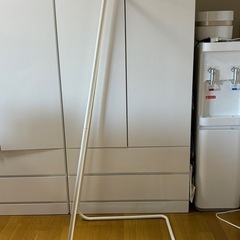 ハンガーラックの画像