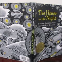 英語絵本　The House in the Nightの画像