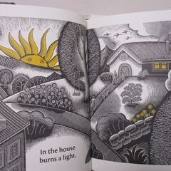 英語絵本　The House in the Nightの画像