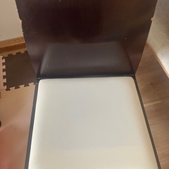 椅子　一脚