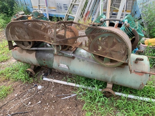 エアコンプレッサー