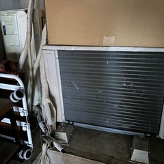 取引中　
エアコン　室外機付き　