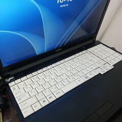 富士通　2019年7月モデル　高性能4コア8スレッド版8世代i5...