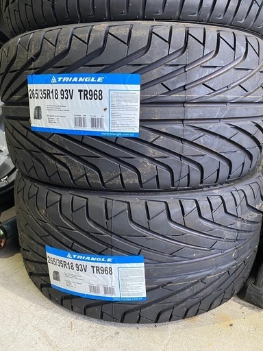 タイヤ TRIANGLE 265 35  R18  2本 新品未使用