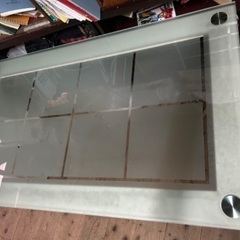 【代理出品】ガラステーブルの画像
