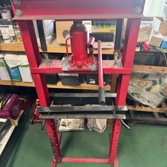 取引中　12トン　 ブレス機　中古の画像
