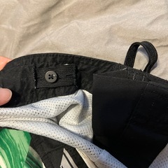 quiksilver サーフパンツ　男の子の画像