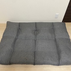 【値下げ！！！！】グレーの座椅子ベッドの画像