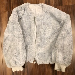 GU   ガールズ　ブルゾン　130cm