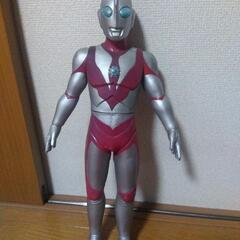 ウルトラマン　パワード　フィギュア