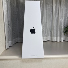 モデル名···iMac Retina 4K 21.5インチ(2017)の空箱の画像