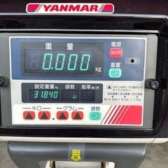 お米　自動選別機　操作盤モニター、計量器 