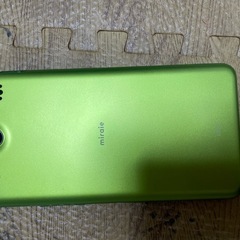 au miraie f    キッズスマホの画像