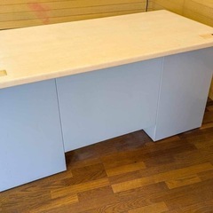 ビジネスデスク、天板に一部傷あり
