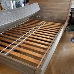 決まりました。イケアで買ったダブルベッドの画像
