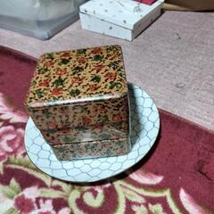 漆塗りの重箱