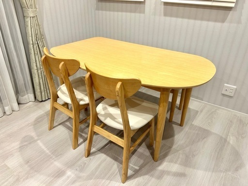 ダイニングテーブル　ダイニングチェア セット