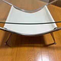 ガラステーブル