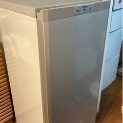 K☆032 三菱 1ドア冷凍庫  MF-U12Y-S 楽天市場】三菱電機 冷凍庫 MF-U12K ホームフリーザー 右開き