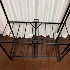 ロング丈も掛けられる折りたたみランドリーラック パタラン ブラックの画像