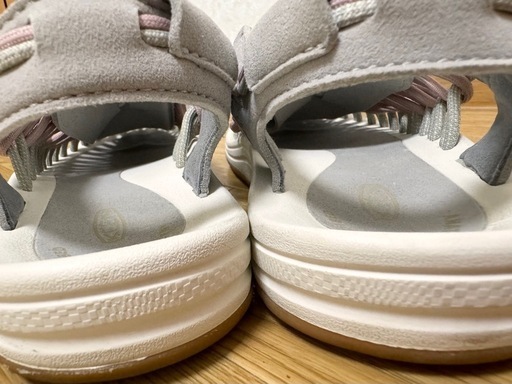 【24.5cm】KEEN レディース サンダル ユニーク
