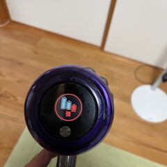 ダイソンコードレスクリーナーV10FF 【動きますがジャンクとします】の画像