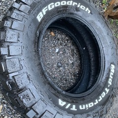 1本のみ！BFGOODRICH ALL-TERRAIN T/A® KM2