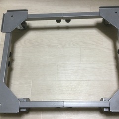 洗濯機台（未使用）かさ上げ・移動してお掃除らくらく・振動吸収の画像
