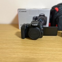 【美品】Canon EOS Kiss X10 デジタル一眼レフカメラ 付属品多数の画像