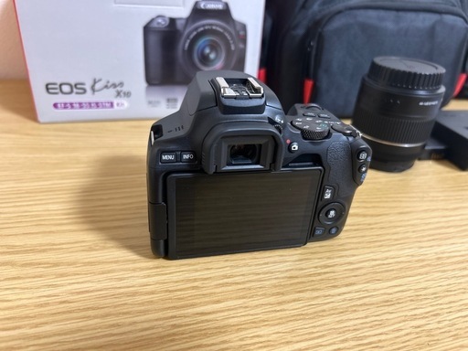 【美品】Canon EOS Kiss X10 デジタル一眼レフカメラ 付属品多数