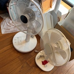 扇風機　2つ