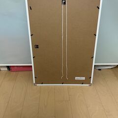 取りに来られる方限定　無料でお譲りします　額縁・ホワイトの画像