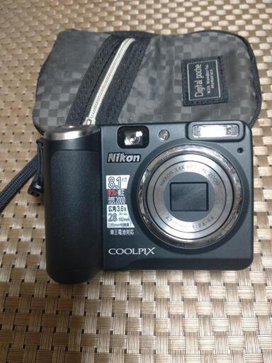 ☆【付属品多数】デジカメ【NIKON】乾電池式駆動で便利　デジタルカメラ