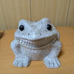 蛙🐸の石像