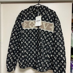 ユアボニのパーカー