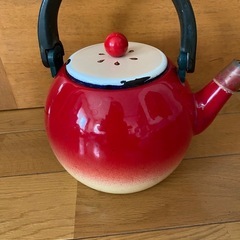 ホーローやかんの画像