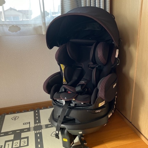 アップリカ　チャイルドシート　　洗浄済み