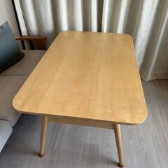 ダイニングソファー用のテーブル