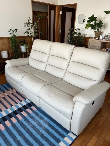 値下げ！
ニトリ電動リクライニングソファ（Nシールド）