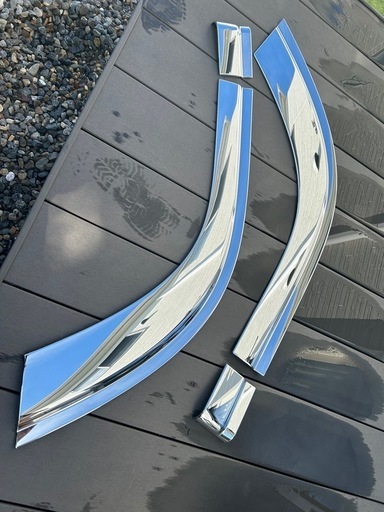 07エルフ　純正メッキドアパネル