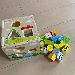 木のおもちゃ　かたはめ　パズル