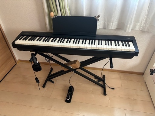 電子ピアノ　Roland FP-30