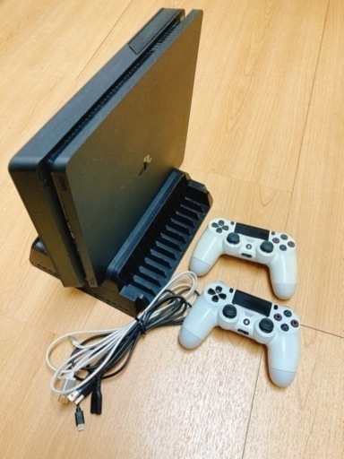 ＊某フリマサイトにて購入頂けました。こちらで問い合わせ・閲覧頂けた皆様もありがとうございます！【PlayStation4】 CUH-2000A ジェット・ブラック 概要欄は必ずご確認ください