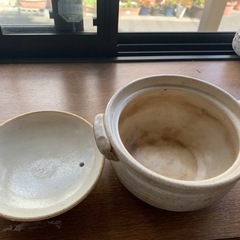 小さめの鍋の画像