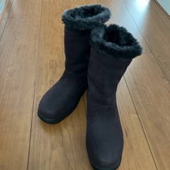 ほぼ新品YONEX ブーツ　24.5