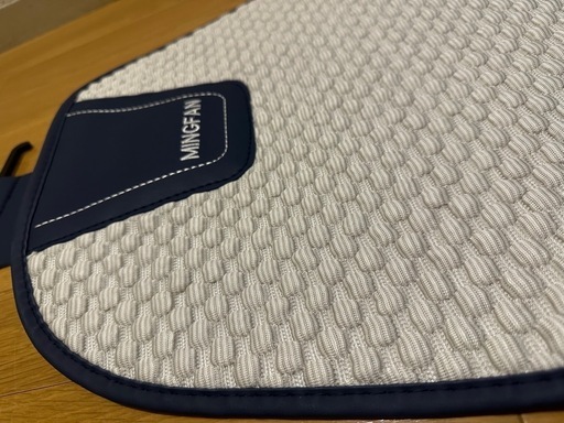 フロントシートカバー　青、白　新品未使用