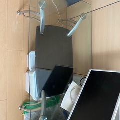 ガラステーブル、
机 