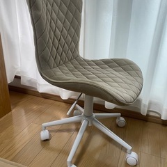 デスクチェア　