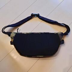 グラミチ ランニングマンロゴボディバッグ(迷彩)の画像